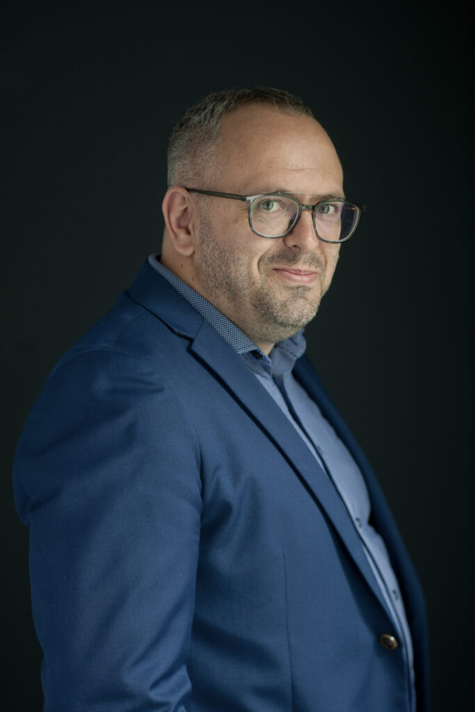 rafal kucharski